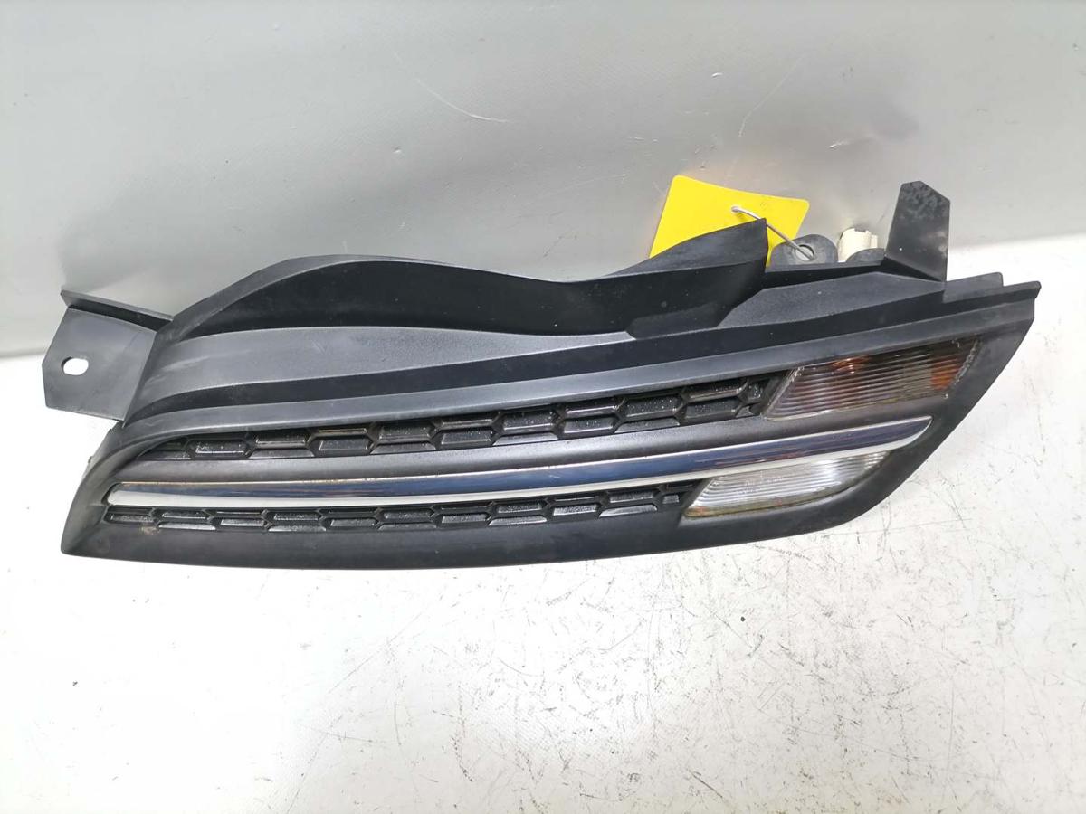 Nissan Micra K12 original K&uuml;lergrill mit Blinker links Facelift Bj.2005